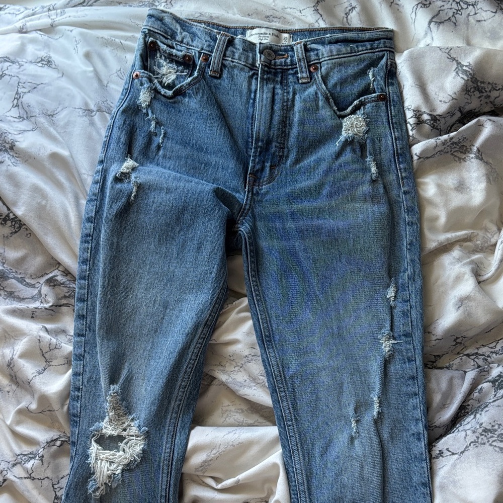 Abercrombie & Fitch Distressed Skinny Jeans - Blue